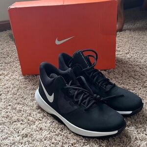 Nike Men's Black and White Sneakers